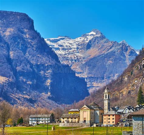 Sonogno Village Valle Verzasca Lepontine Alps Ticino Suiza Imagen De