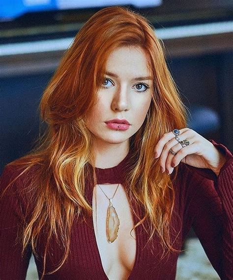 Pin By Lisa Akins On 3 Redheads Red Hair Woman Beautiful Redhead