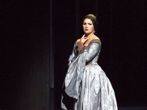 Netrebko As Anna Bolena At The Wiener Staatsoper Column Opera