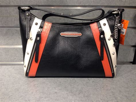 Branded Ladies Purse With Price Chopper