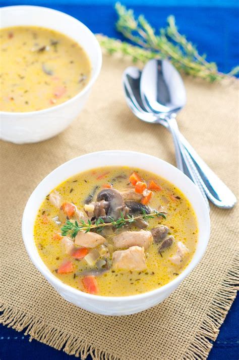 Try this mushroom soup as a starter or main dish at your next family dinner. Creamy Chicken and Mushroom Soup | Delicious Meets Healthy