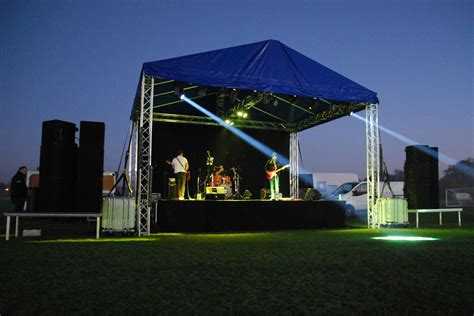 outdoor-stage-hire-festival-stage-hire-hertfordshire-london