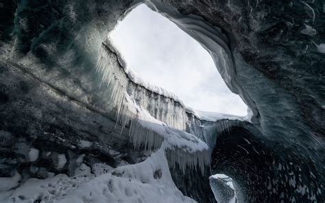Download Wallpaper 3840x2400 Cave Ice Icicles Snow 4k Ultra Hd 1610