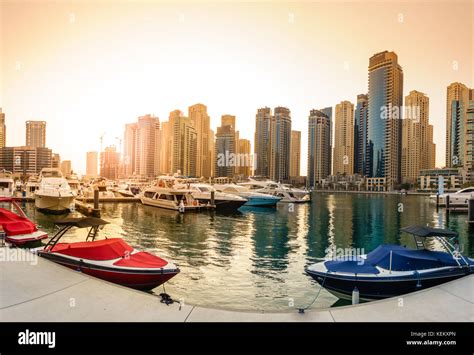 Dubai Marina Beach Hi Res Stock Photography And Images Alamy