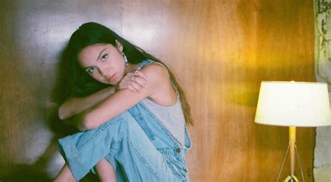 Olivia Rodrigo Announces New Single Deja Vu The Forty Five