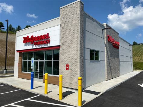 Jefferson, North Carolina – Walgreens Grand Opening – Hunt Retail
