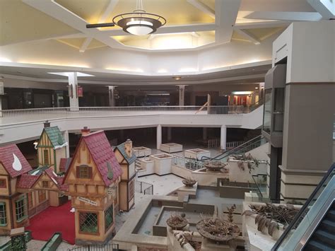 Valley View Mall Dallas Tx Taken 9 28 2017 [4032x3024] [oc] R Abandonedporn