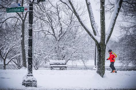 Deadly Winter Storm Moves East Knocking Out Power To 200000