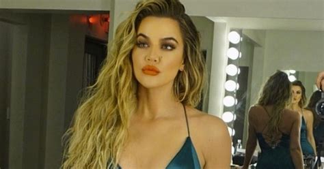 Khloe Kardashian Flaunts Her Boobs Making Fans Green With Envy In Plunging Emerald Dress After