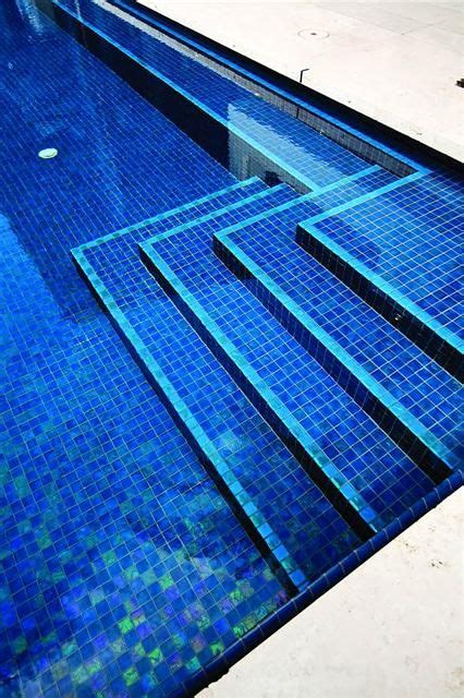Aqua Blue Glass Tile Lightstreams All Glass Pool Tile Peacock Blue And Aqua Swimming Pool
