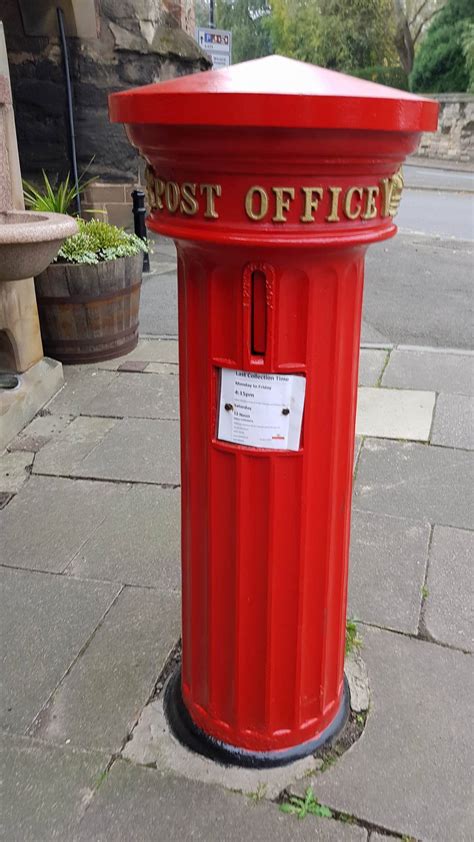 Victorian Pillar Box To E Of Westgate Our Warwickshire