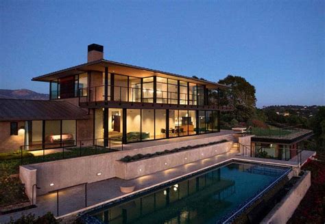Contemporary Hilltop Home In California Gets Brilliant Overhaul