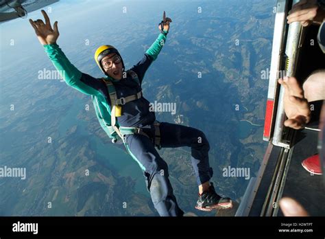 Go First Airplane Hi Res Stock Photography And Images Alamy