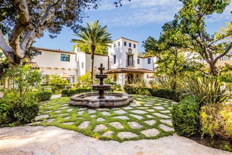Check Out Lincoln Rileys Picturesque 17 Million Socal Mansion