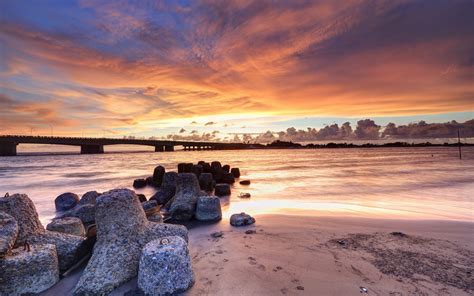 Wallpaper Pemandangan Matahari Terbenam Laut Teluk Batu Pantai