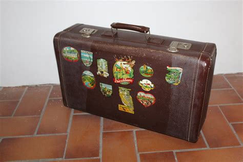 Vintage Leder Koffer Mit Tollen Aufklebern Mon Amie Vintage