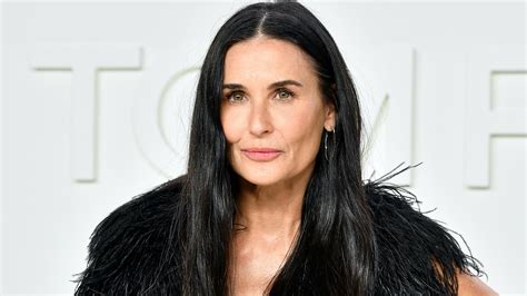 See photos of demi moore through the years. Demi Moore Fully Carpeted Her Bathroom and Everyone Is ...