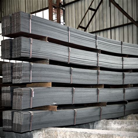 GB Standard Mild Steel Hot Rolled Serrated Flat Bar Weight China Flat