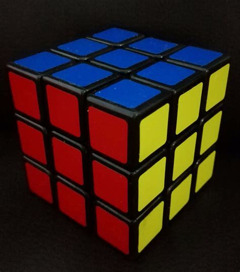 Lista 91 Imagen De Fondo Cubo De Rubik 21×21 Mirada Tensa 112023