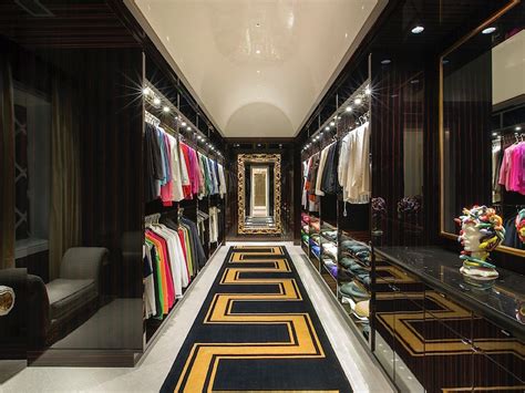 You're proud of your clothing collection, as well you should be. Luxury Las Vegas Manor Timeless Design | iDesignArch ...