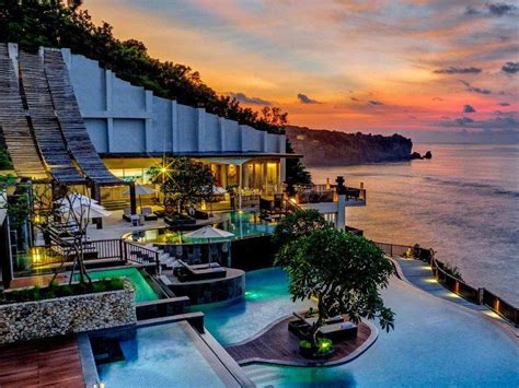 22 Couples Resorts Around The World For Your Next Romantic Getaway In
