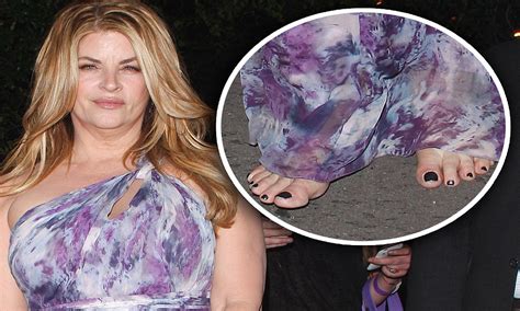 Dancing With The Stars 2011 Kirstie Alley Goes Barefoot At Launch