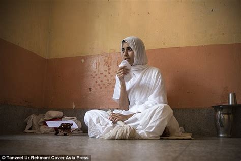J Crews Nisha Kapashi Gives Up Her Career To Become A Nun In India