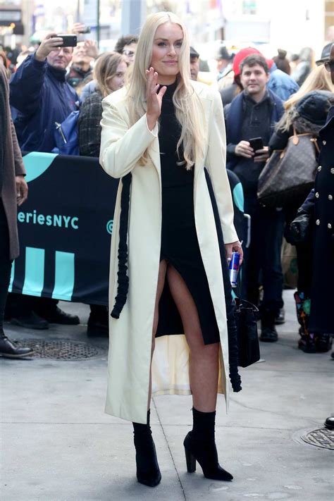 Lindsey Vonn Greet Her Fans And Pose For Photos Outside The Aol Build Series In New York City