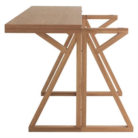 Folding tables have a lot of uses in homes, schools, offices and other types of businesses. Apartment folding kitchen table are perfect for your ...