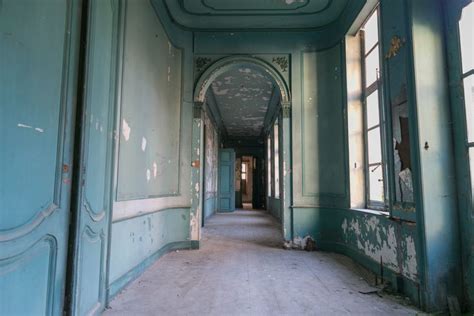 Inside An Abandoned Château Inside Mansions Abandoned Houses Abandoned