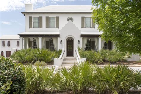 Alys beach is a new urban community on highway 30a between fort walton and panama city, florida. House Tour: Alys Beach House - Design Chic Design Chic