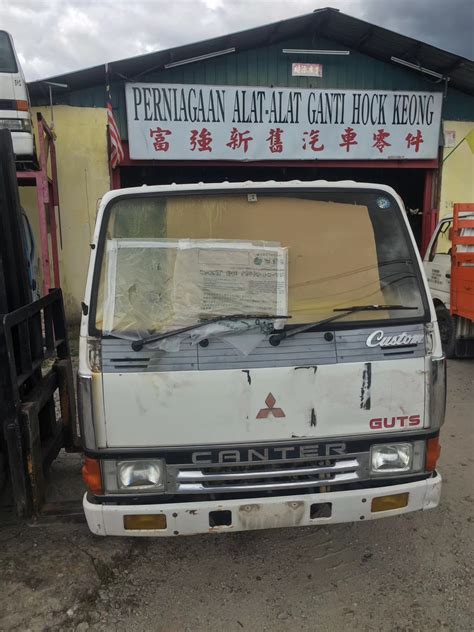 Mitsubishi Canter Fb300 4dr7 Halfcut Cabin Lorry Used Spare Parts