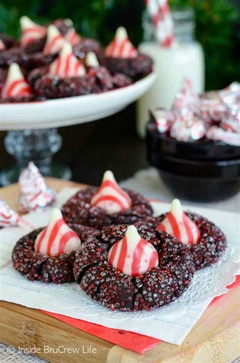Christmas sweets christmas cooking christmas goodies christmas parties holiday cookies holiday treats holiday recipes holiday foods chewy chocolate cookies. Hershey Kisses Christmas Cookies - Chocolate-Filled Snowballs - The 10 Days of Vintage ... : I ...