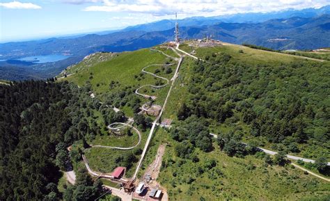 Der berg ist ebenfalls über eine seilbahn erreichbar, deren startpunkt die station „stresa lido ist. campinglagomaggiore - DIE SEILBAHN STRESA-ALPINO-MOTTARONE