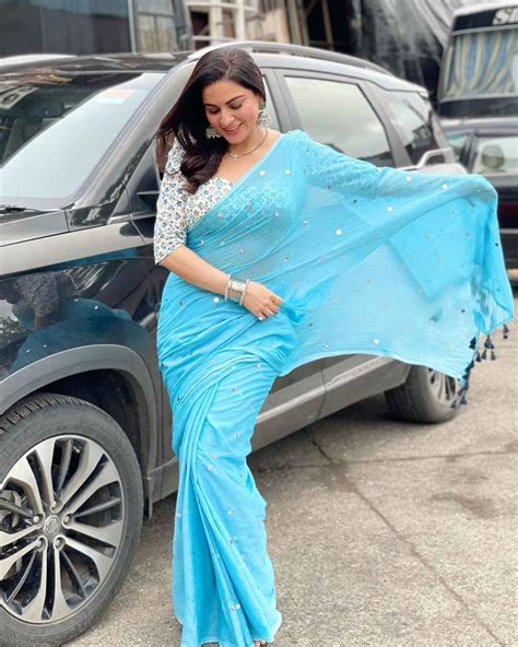 Swalala Kundali Bhagya Actress Shraddha Arya Looks Ravishing In Blue