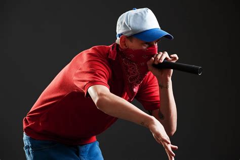 An Ultimate Guide On How To Start Your Rapping Career