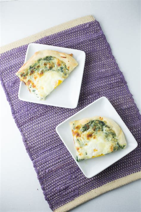 Today's pizza is eggs florentine pizza, a recipe easy to do and ready in no time. Eggs Florentine pizza is surprisingly easy and a delicious ...