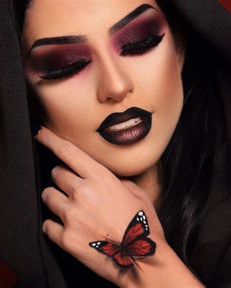16 Vampy Makeup Looks To Get You Ready For Halloween Girly Makeup