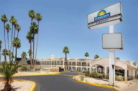 Days Inn By Wyndham Airport Phoenix Resort Villa Phoenix Az