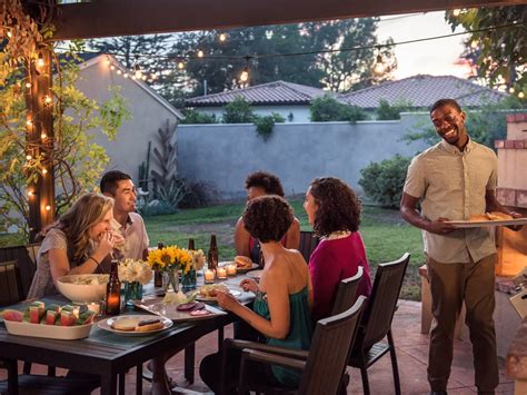 5 Fail Proof Steps For Hosting A Backyard Party Rent A Center