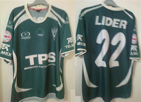 It was founded in valparaiso in 1892 and has called the port its home since then. Santiago Wanderers Home football shirt 2008.