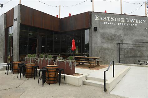 Restaurant Review Eastside Tavern Food The Austin Chronicle