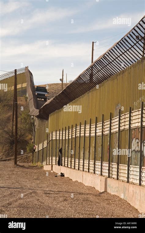 Border Fence Between United States And Mexico Stock Photo Alamy