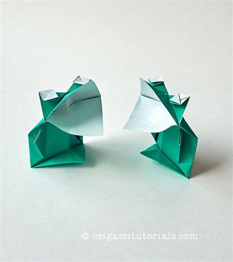Origami Talking Frog | Origami frog, Cute origami, Origami