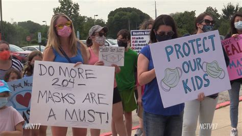 District 204 Parents Rally For Masks In Schools Nctv17