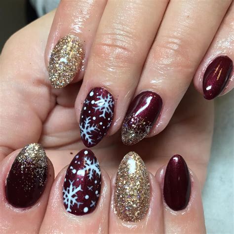 30 Festive Nail Art Ideas That Will Put You In A Celebratory Mood