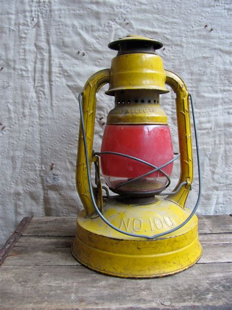 Antique C Early 1900s Kerosene Lantern Deitz No 100 Bgande