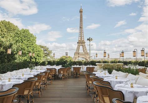 These Are The Best Restaurants Near The Eiffel Tower