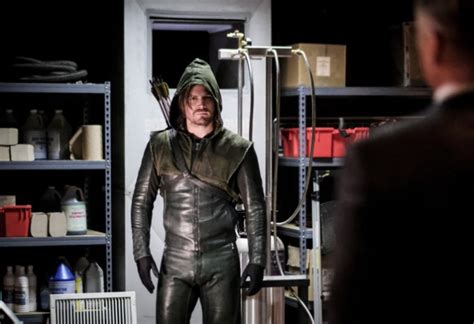 Arrow Prometheus Tortures Oliver In Preview For Kapiushon