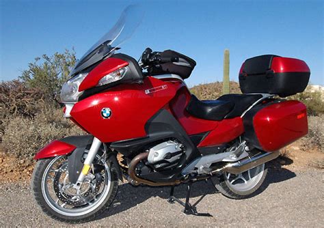 The bmw r1200rt is a touring or sport touring motorcycle that was introduced in 2005 by bmw motorrad to replace the r1150rt model. 2006 BMW R1200RT - Moto.ZombDrive.COM